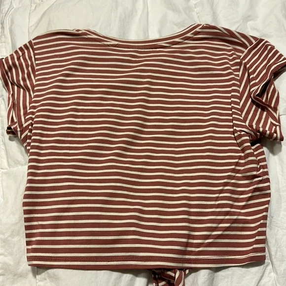 Lovers+ and friends stripped cropped tie top size XS - Picture 7 of 7
